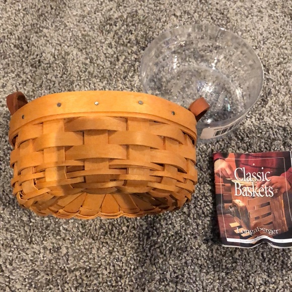 Longaberger Saffron basket! - Picture 4 of 11